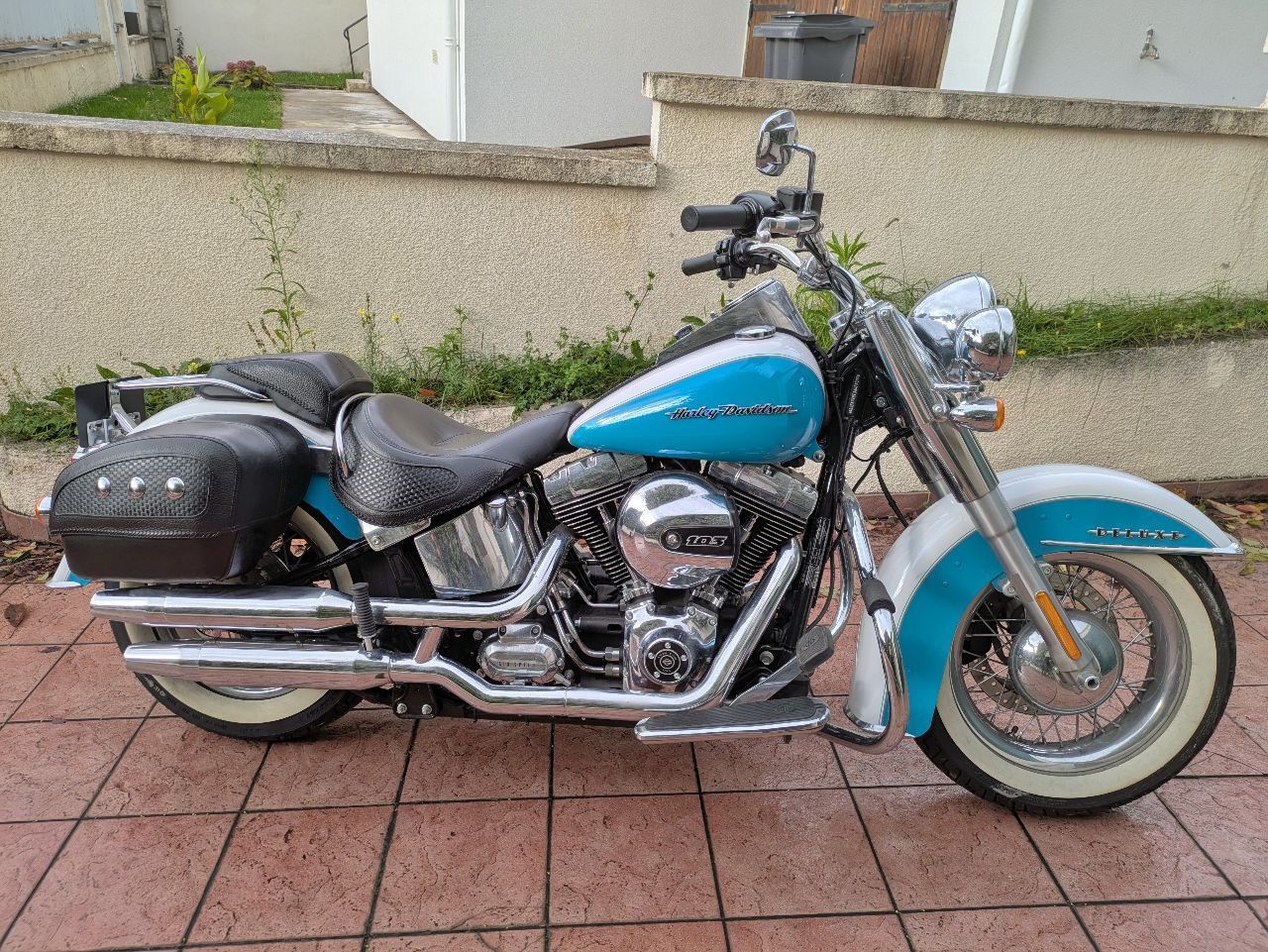 Photo HARLEY DAVIDSON DELUXE