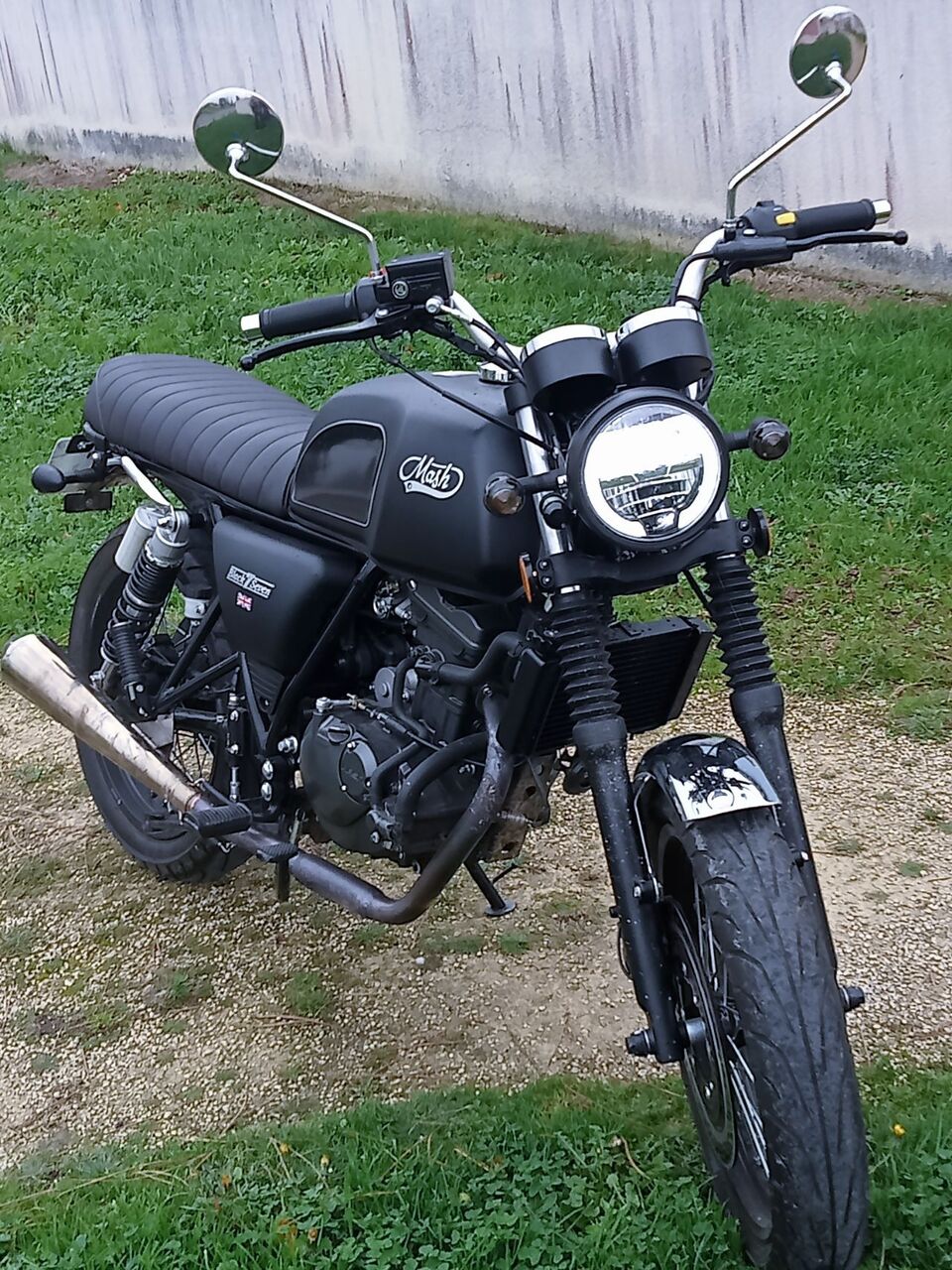 Photo MASH BLACK SEVEN 125