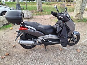YAMAHA YP125R
