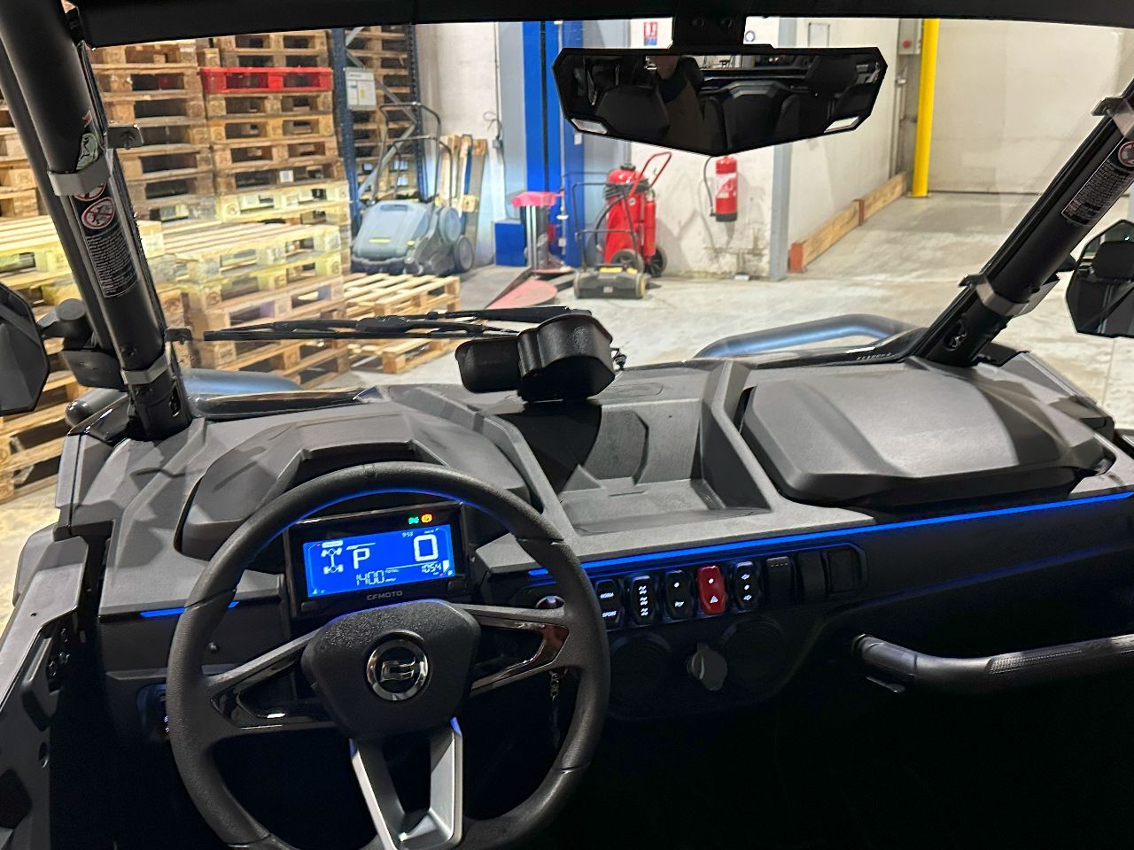 Photo CF MOTO + PLATEAU 950