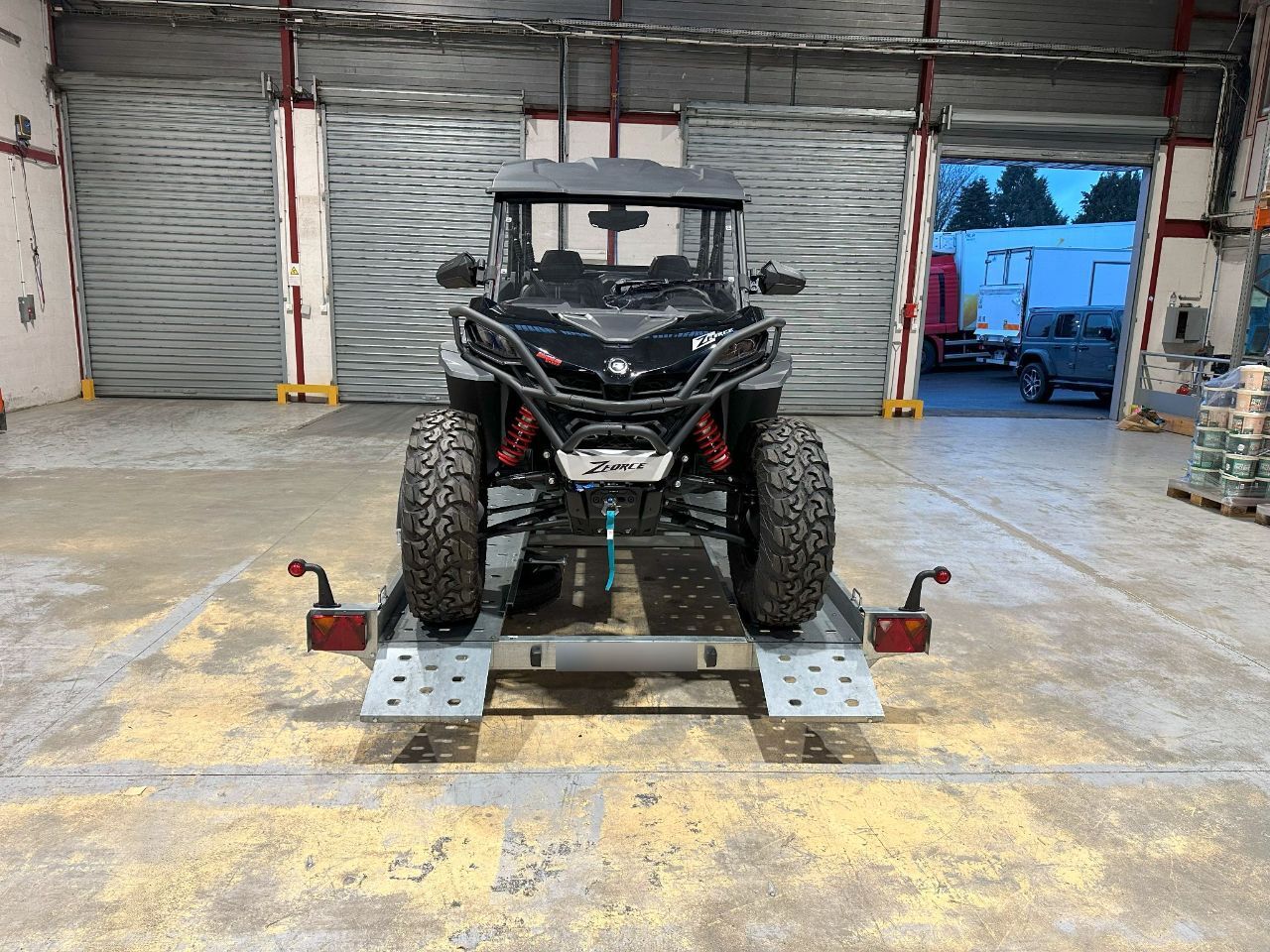 Photo CF MOTO + PLATEAU 950