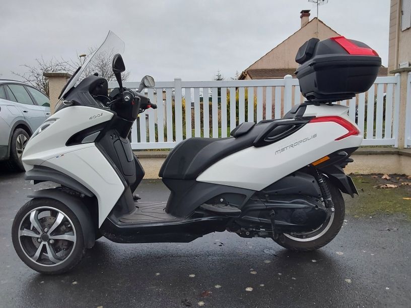 Photo PEUGEOT METROPOLIS 400