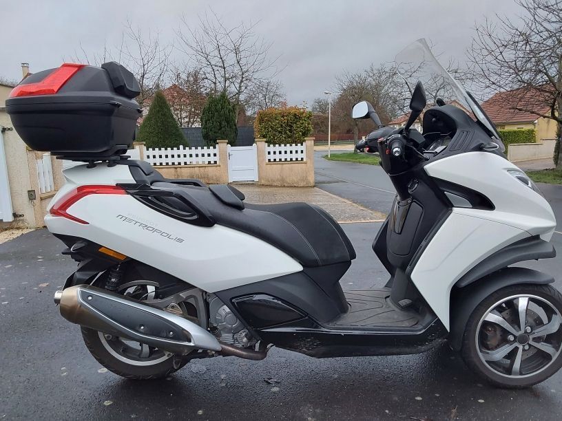 Photo PEUGEOT METROPOLIS 400