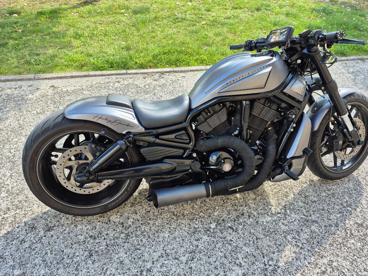 Photo HARLEY DAVIDSON NIGHT