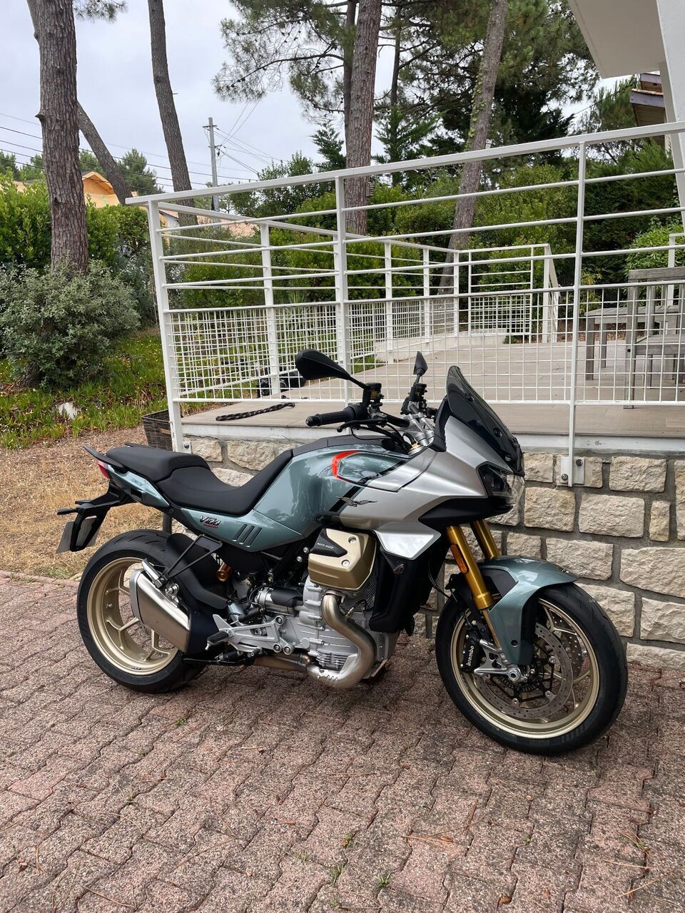 Photo MOTO GUZZI V100 S