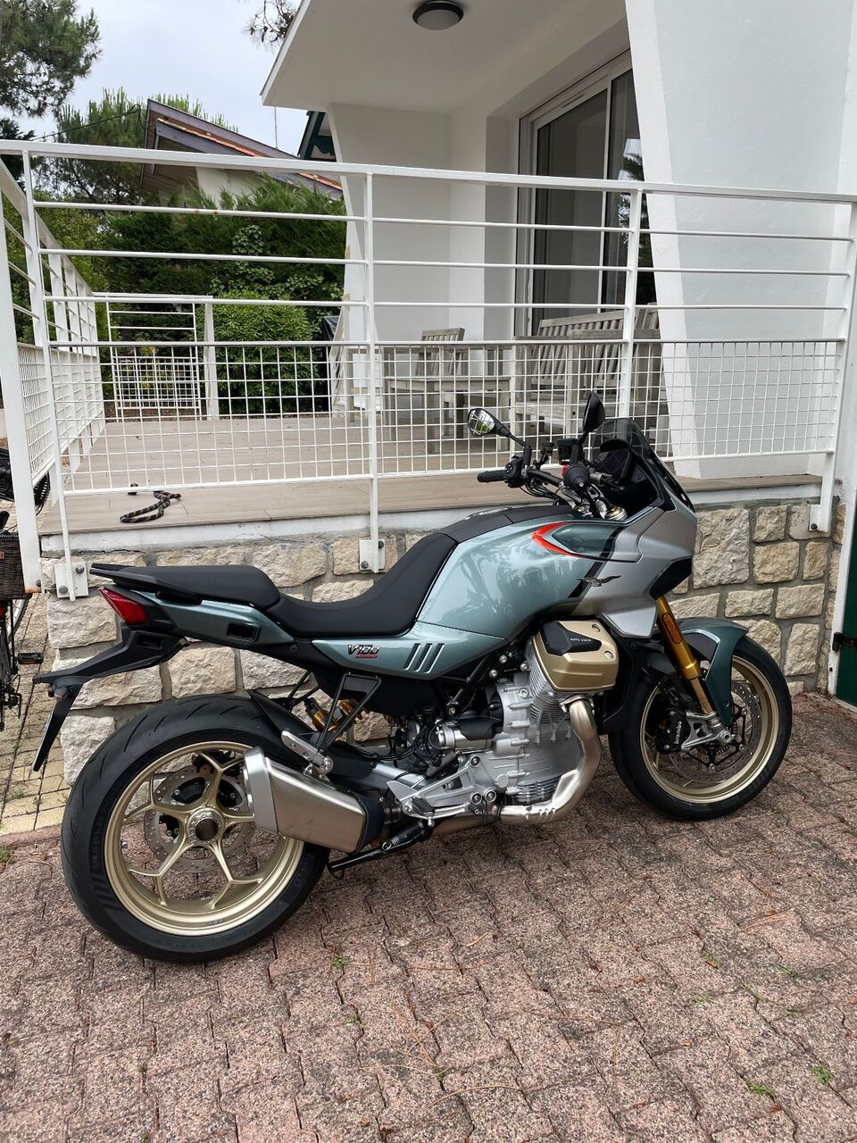 Photo MOTO GUZZI V100 S