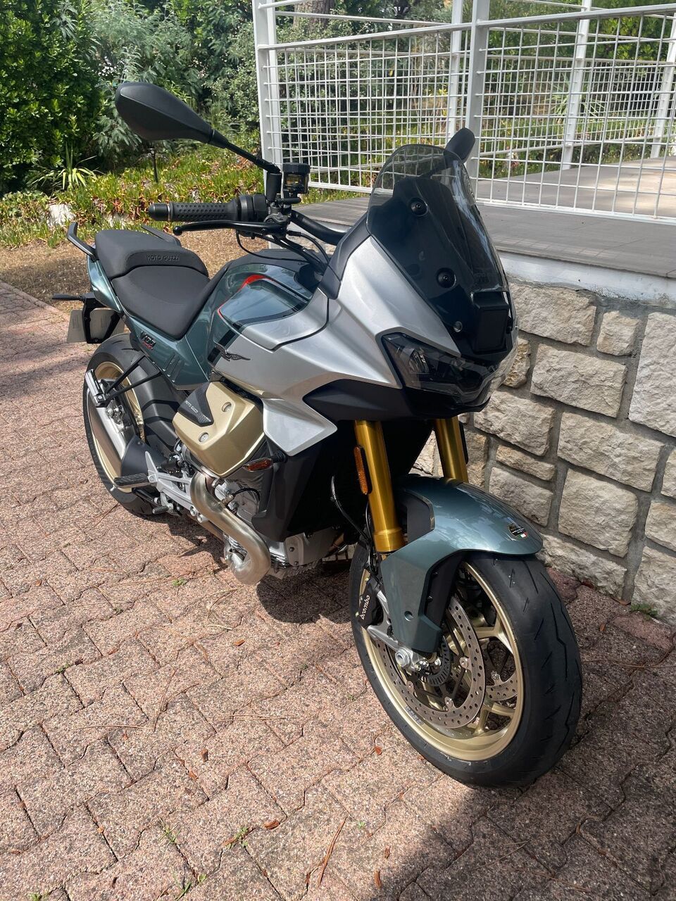 Photo MOTO GUZZI V100 S