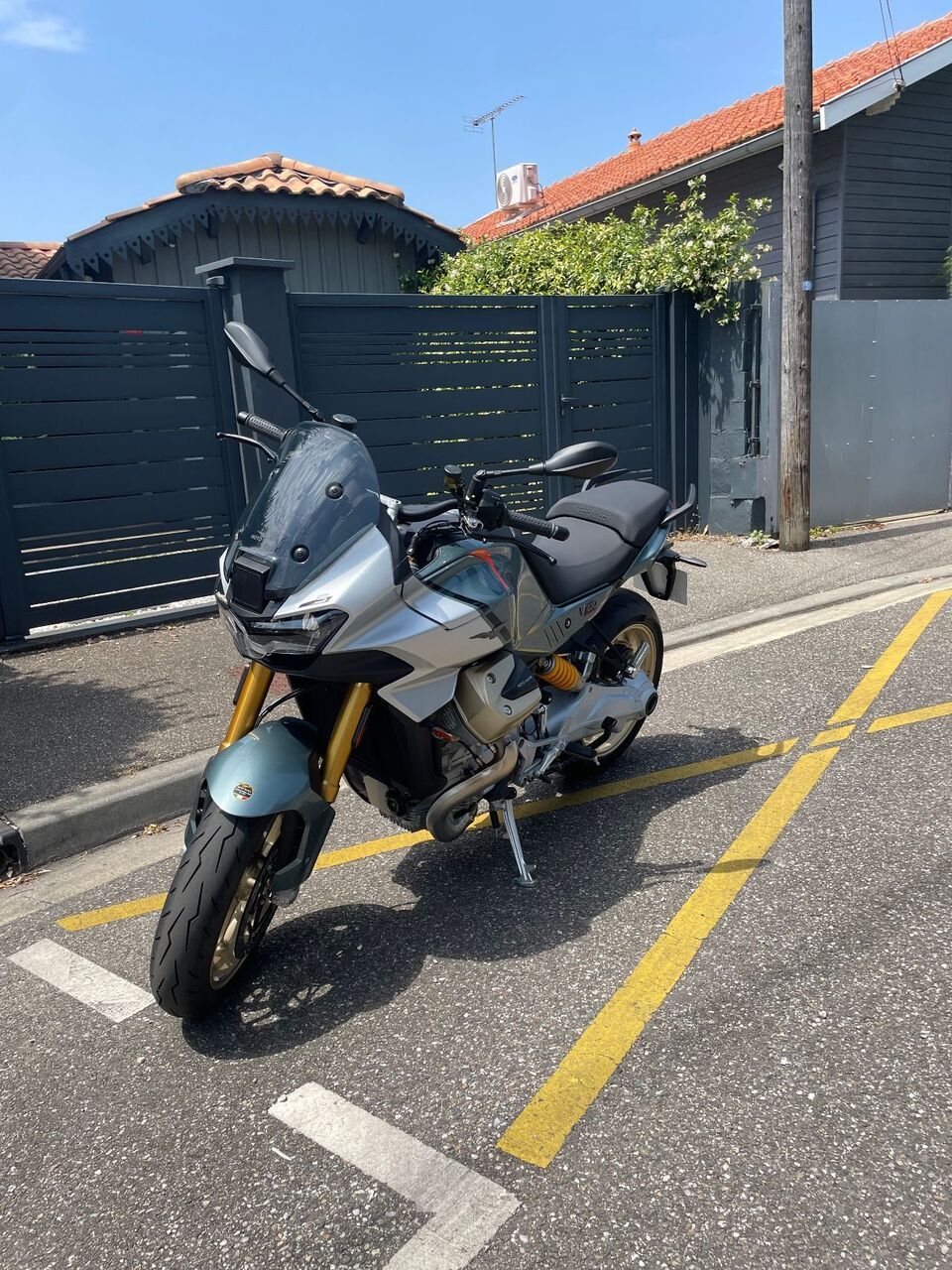 Photo MOTO GUZZI V100 S