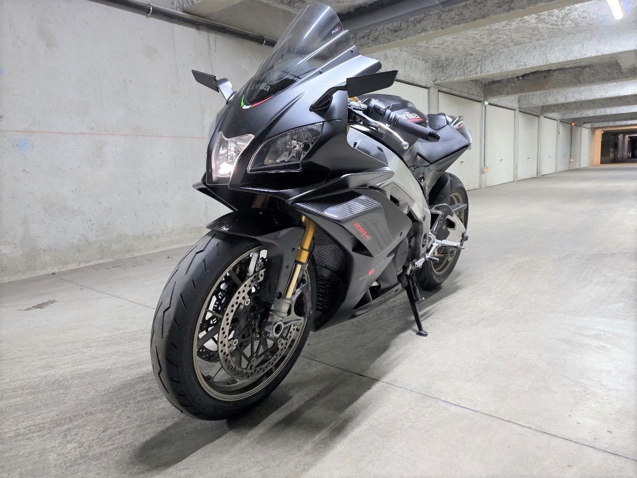 Photo APRILIA RSV4 1100 ABS