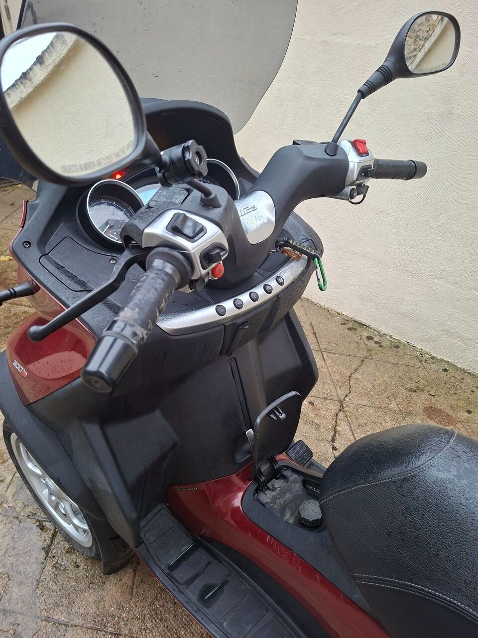 Photo PIAGGIO MP3 300 LT