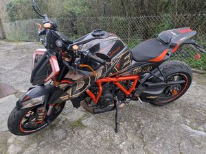 KTM SUPER DUKE 1290 R