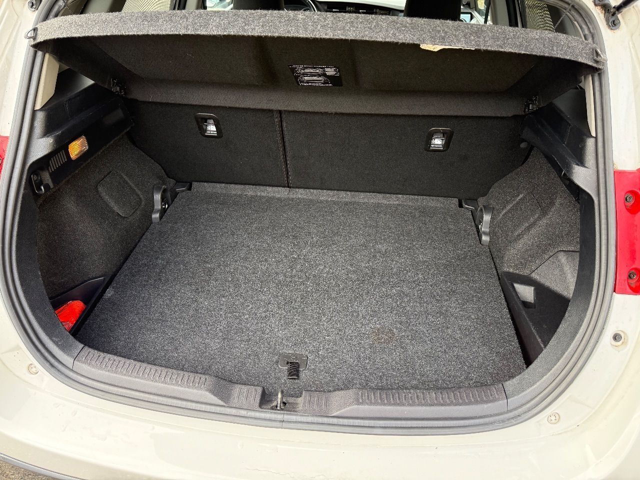 Photo TOYOTA AURIS 1.8 HSD