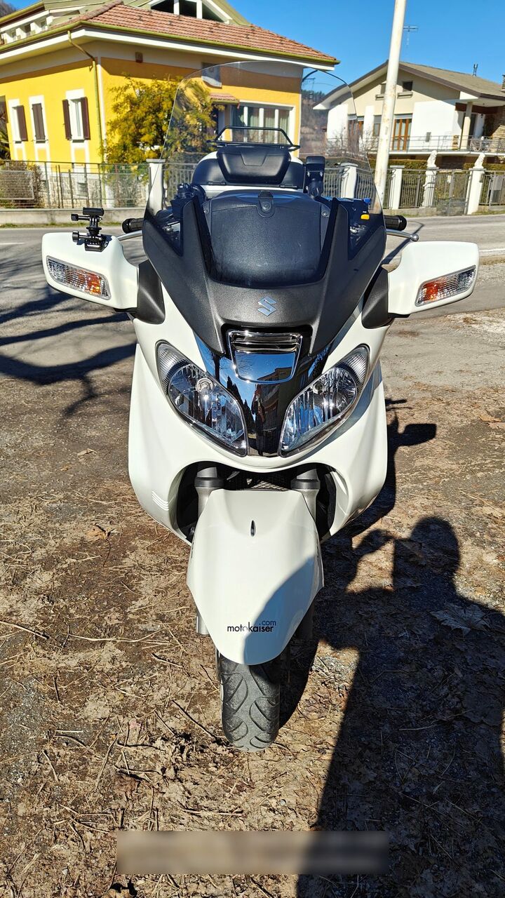 Photo SUZUKI BURGMAN 650 ABS