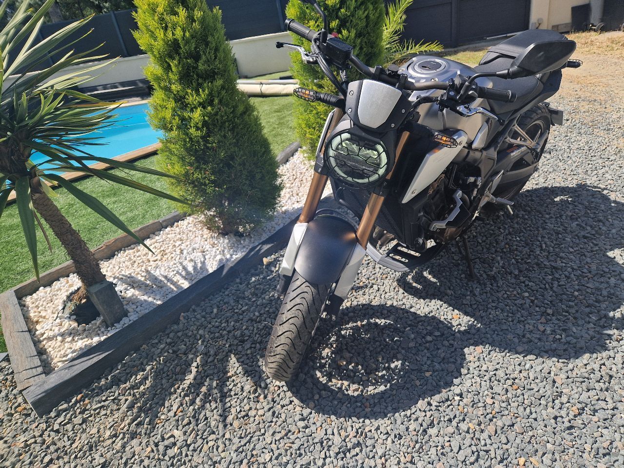 Photo HONDA CB 650 RA