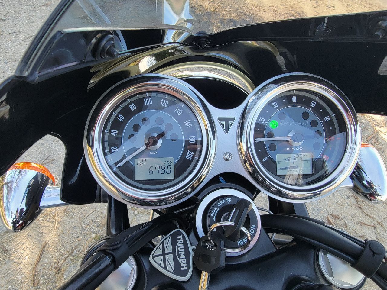 Photo TRIUMPH BONNEVILLE ABS