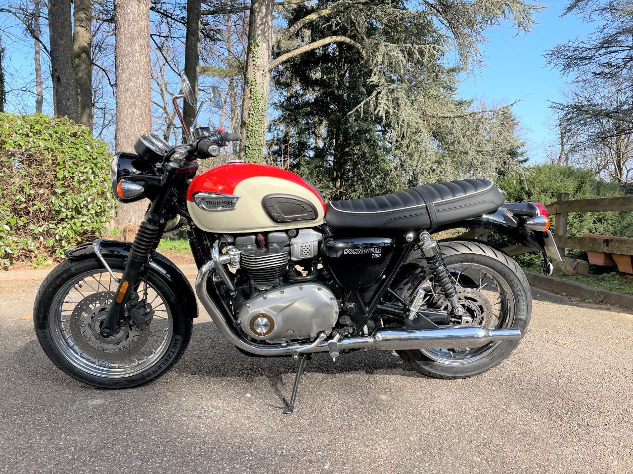 Photo TRIUMPH BONNEVILLE ABS