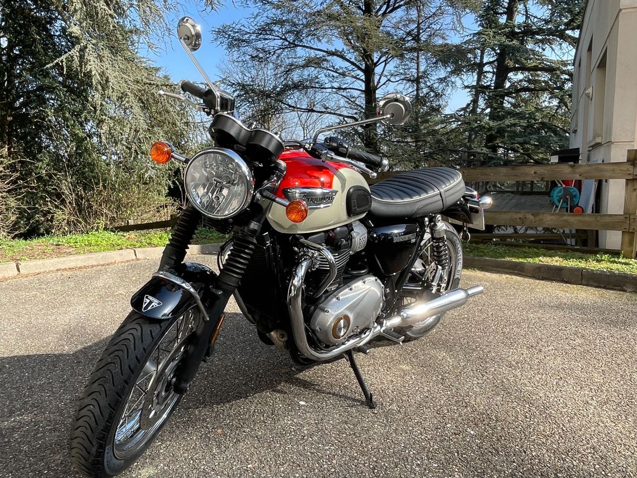 Photo TRIUMPH BONNEVILLE ABS