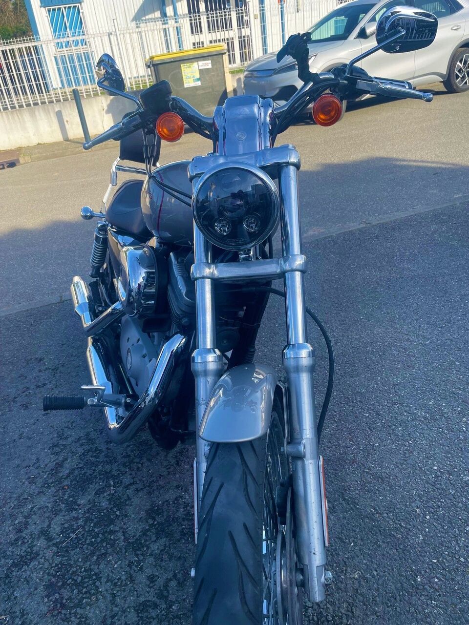 Photo HARLEY DAVIDSON 883