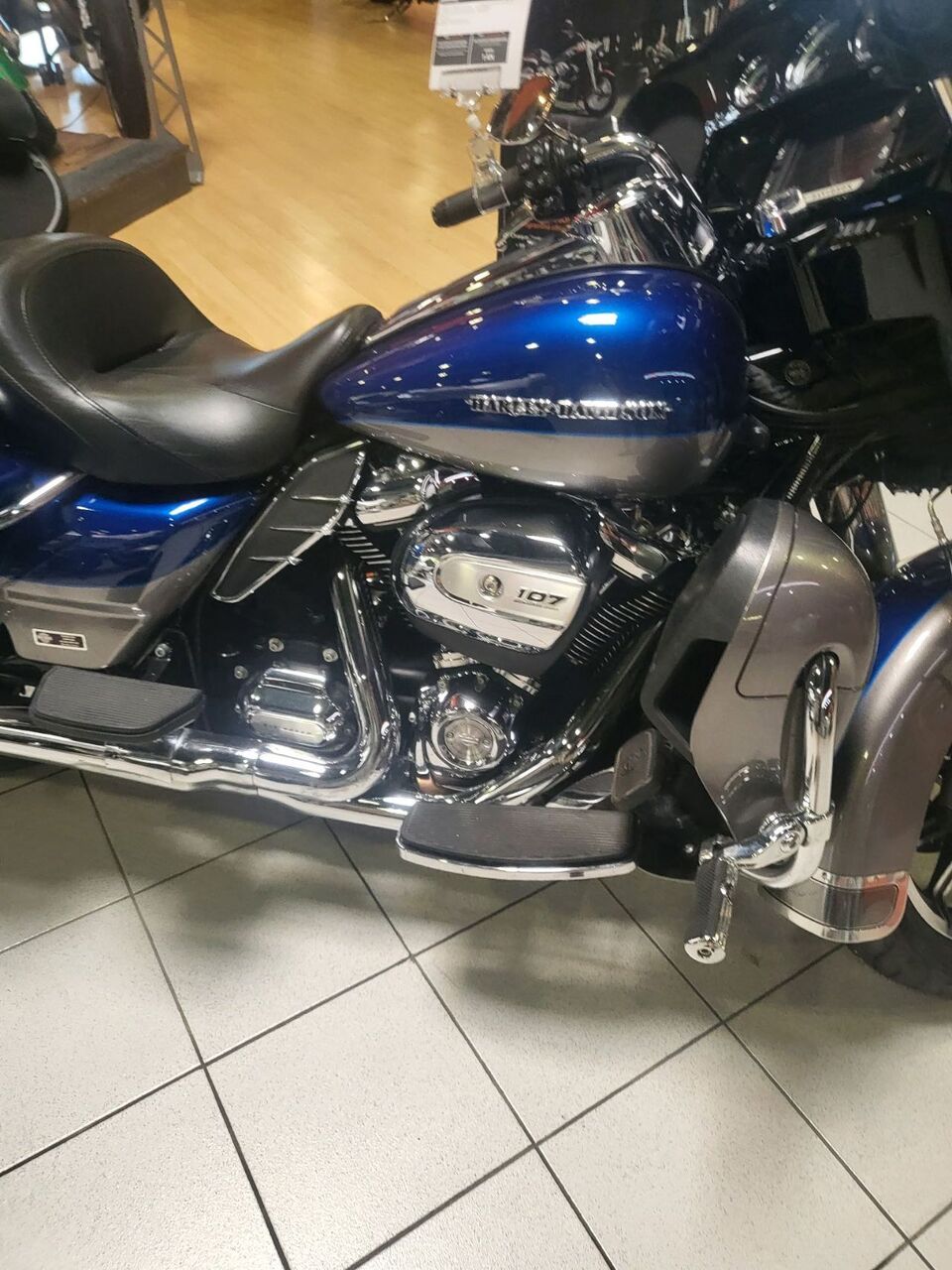 Photo HARLEY DAVIDSON GLIDE