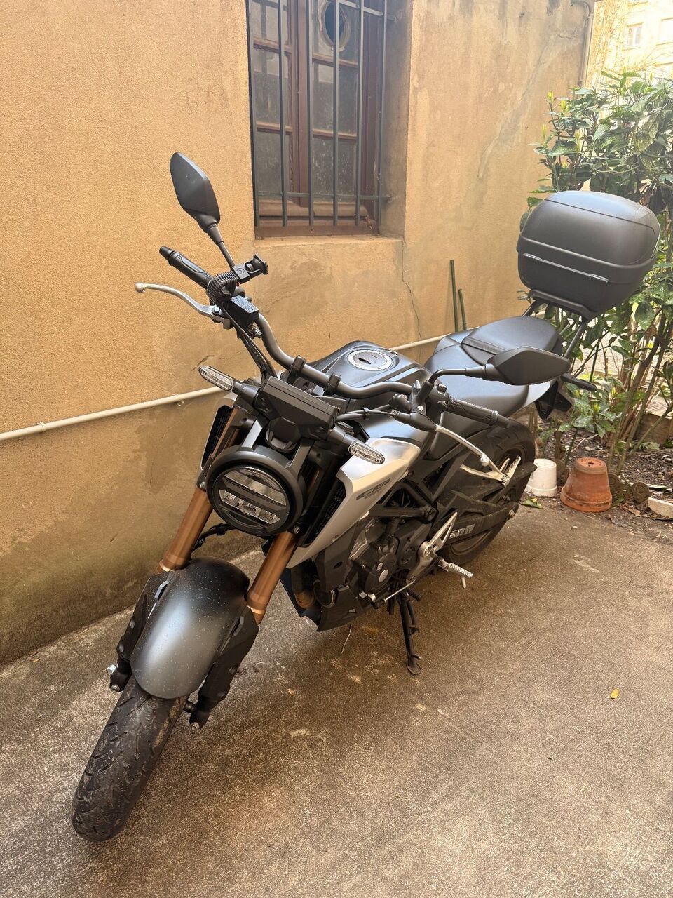 Photo HONDA CB 125 R ABS