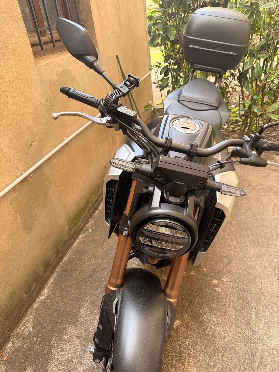 Photo HONDA CB 125 R ABS