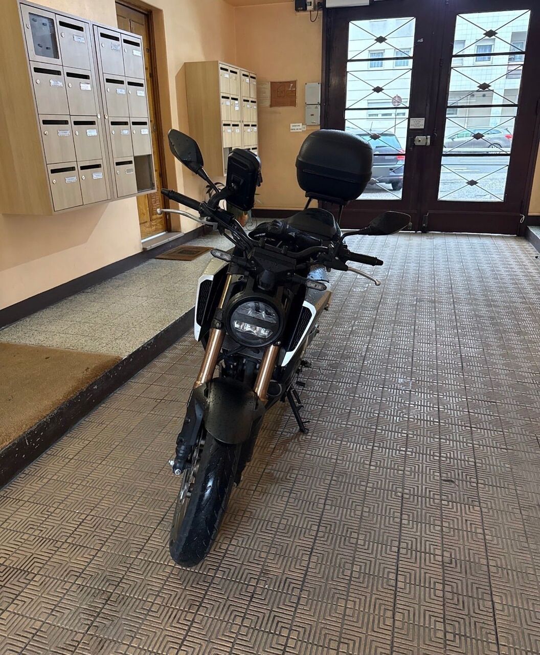 Photo HONDA CB 125 R ABS