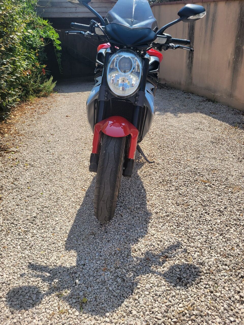 Photo MV AGUSTA BRUTALE 990