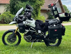 TRIUMPH TIGER 1200 RALLY PRO