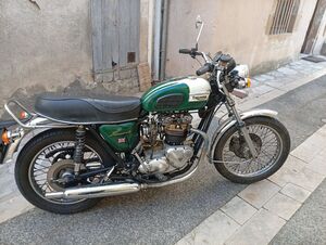 TRIUMPH BONNEVILLE T140