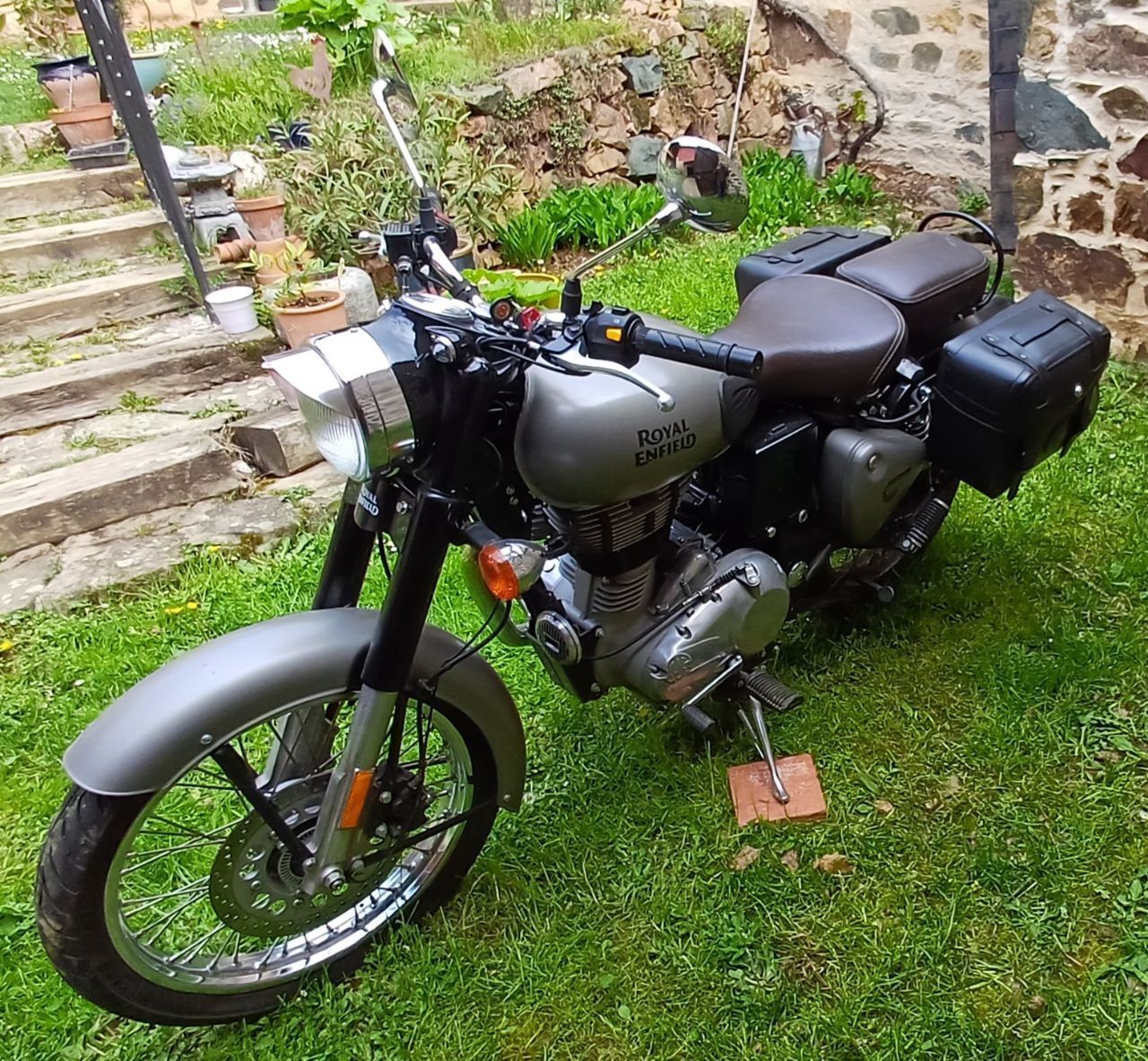 Photo ROYAL ENFIELD BULLET