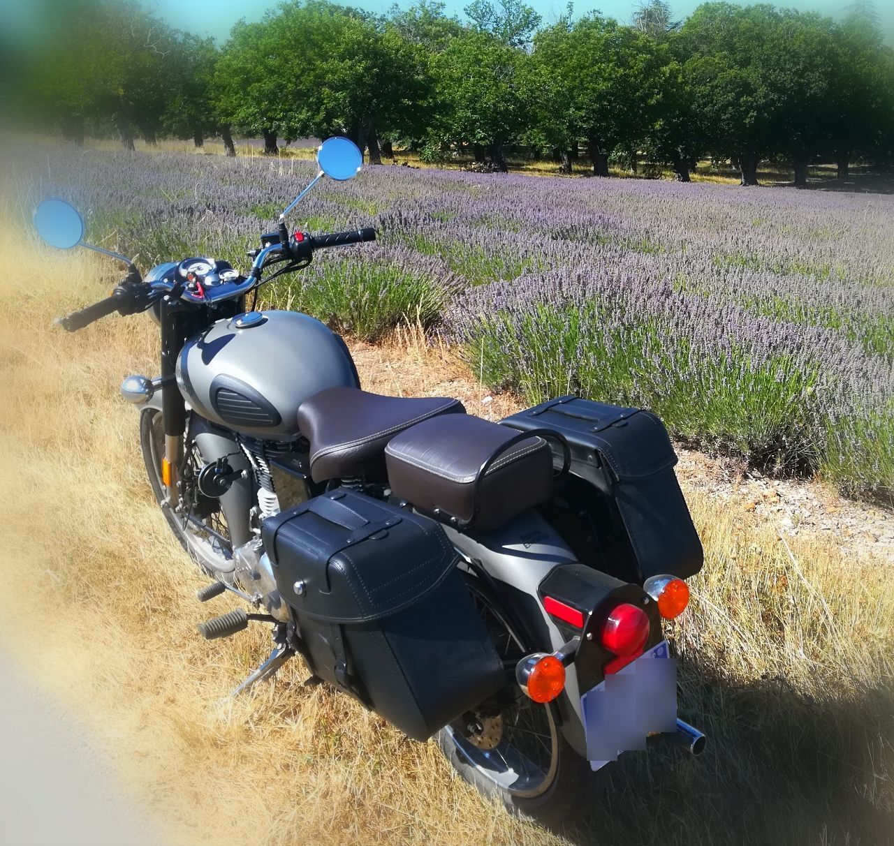 Photo ROYAL ENFIELD BULLET