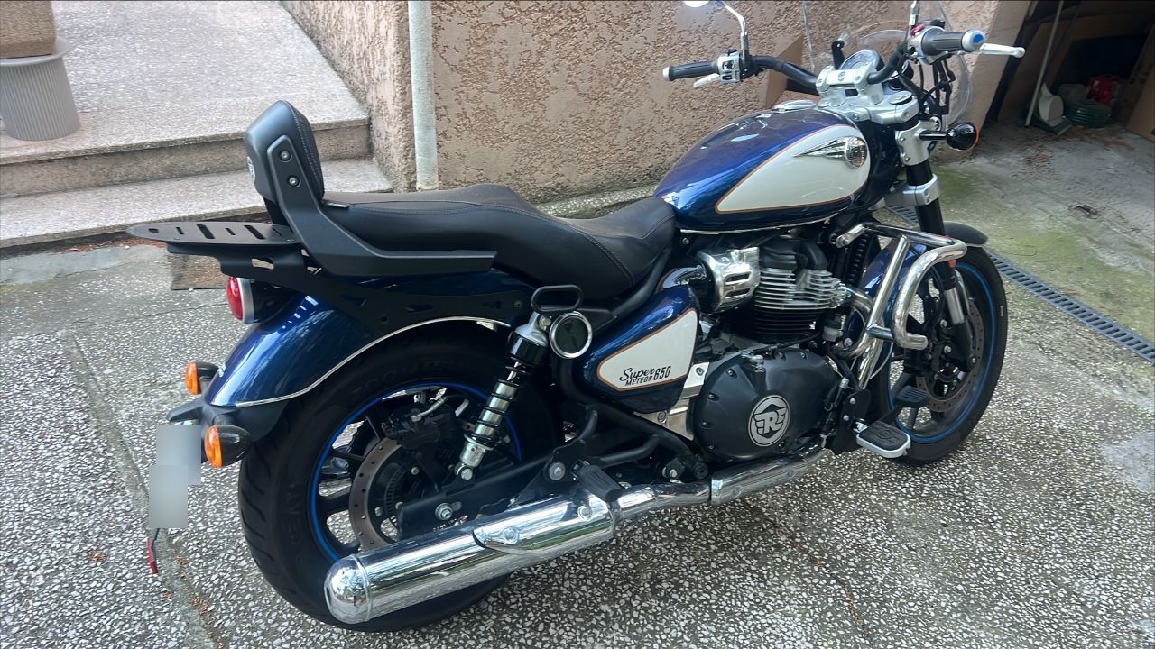 Photo ROYAL ENFIELD SUPER