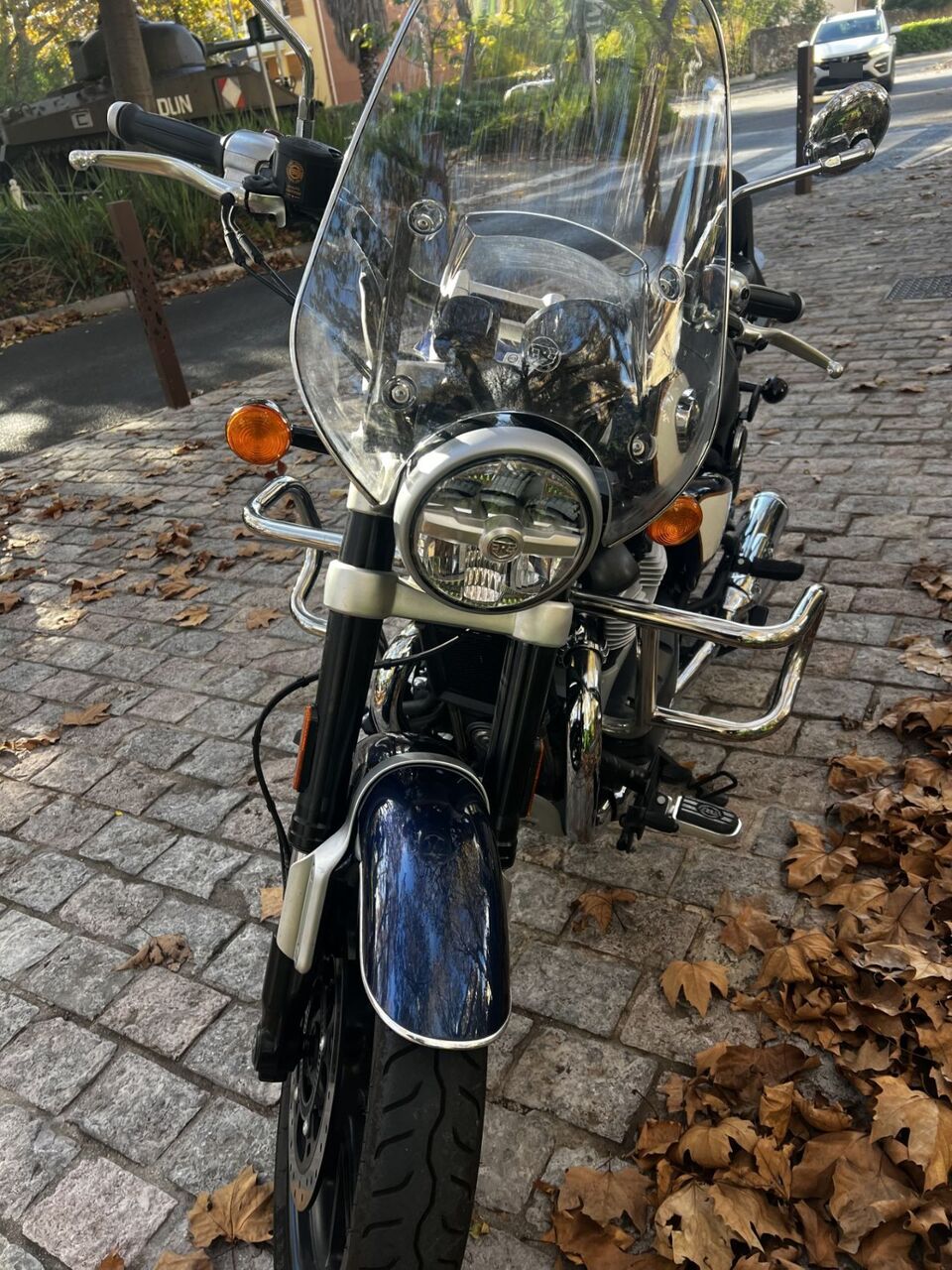 Photo ROYAL ENFIELD SUPER