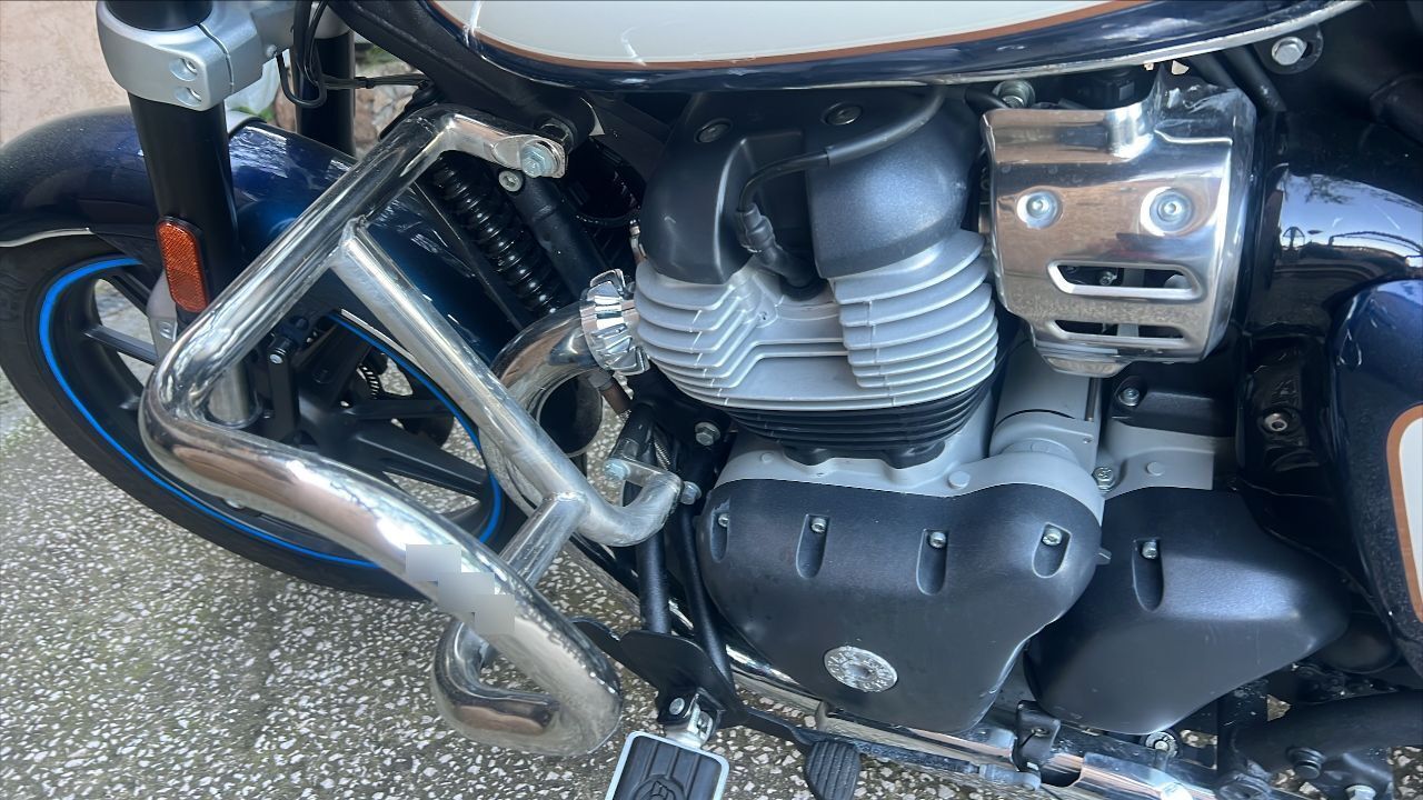 Photo ROYAL ENFIELD SUPER