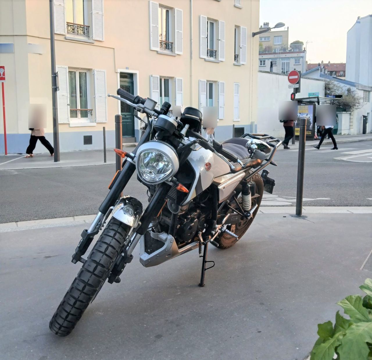 Photo FB MONDIAL 125