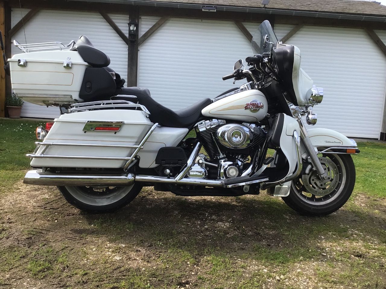 Photo HARLEY DAVIDSON GLIDE