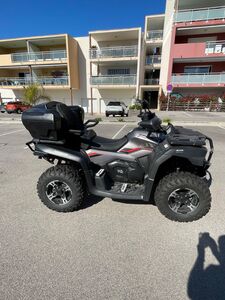 CF MOTO AVEC COFFRE CFORCE