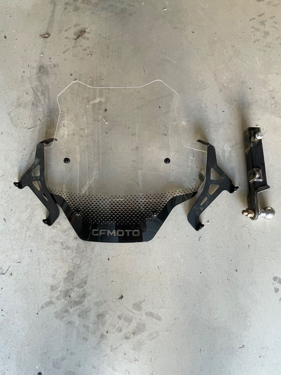 Photo CF MOTO AVEC COFFRE