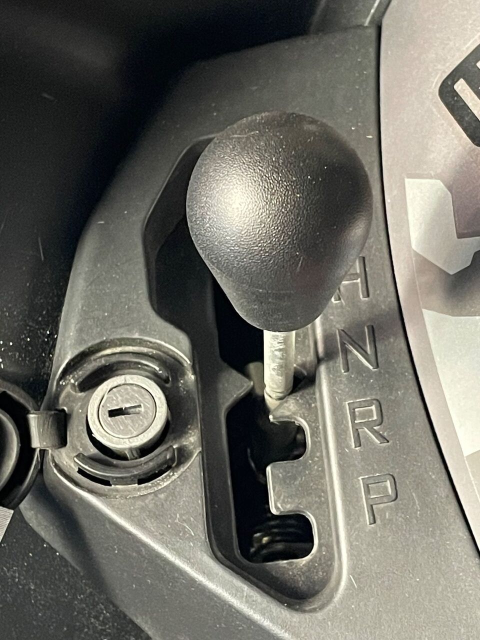 Photo CF MOTO AVEC COFFRE