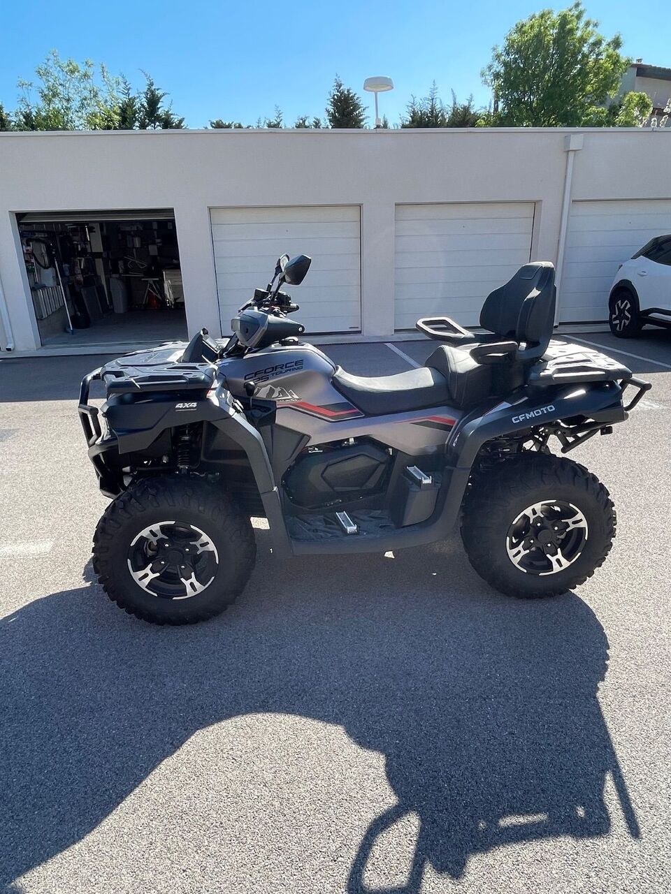 Photo CF MOTO AVEC COFFRE