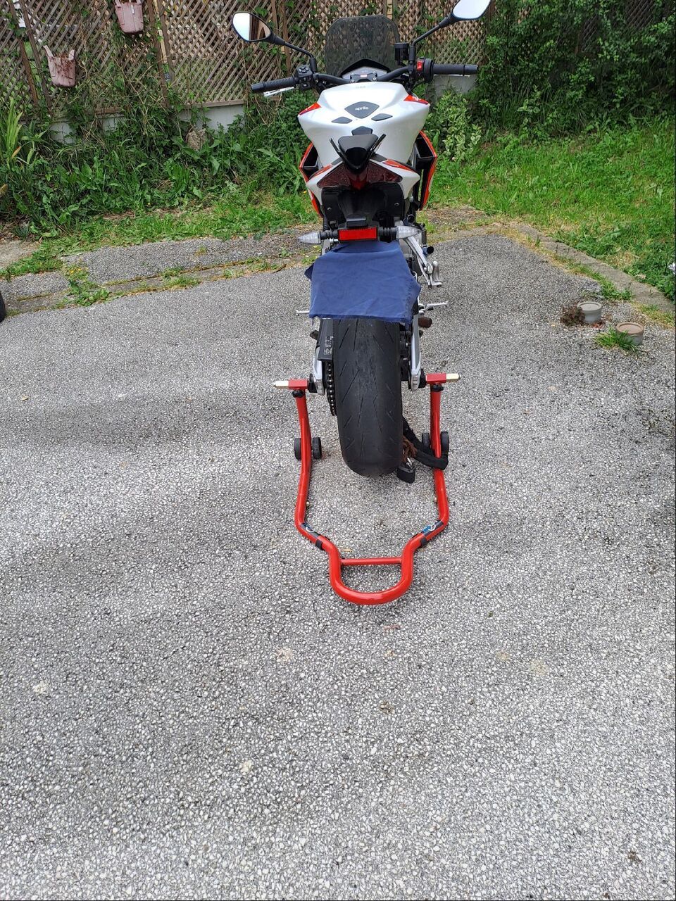 Photo APRILIA TUONO 660