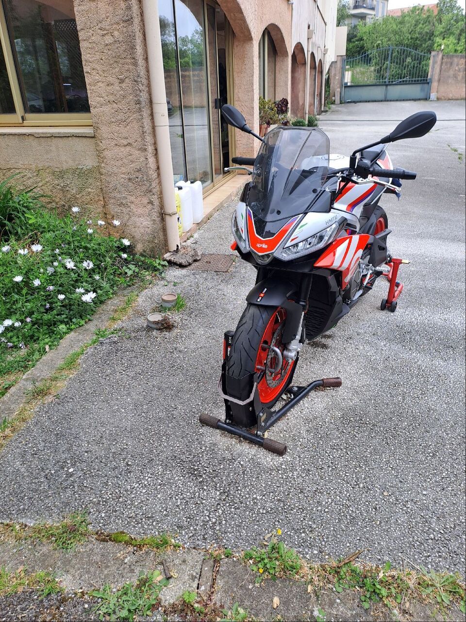Photo APRILIA TUONO 660