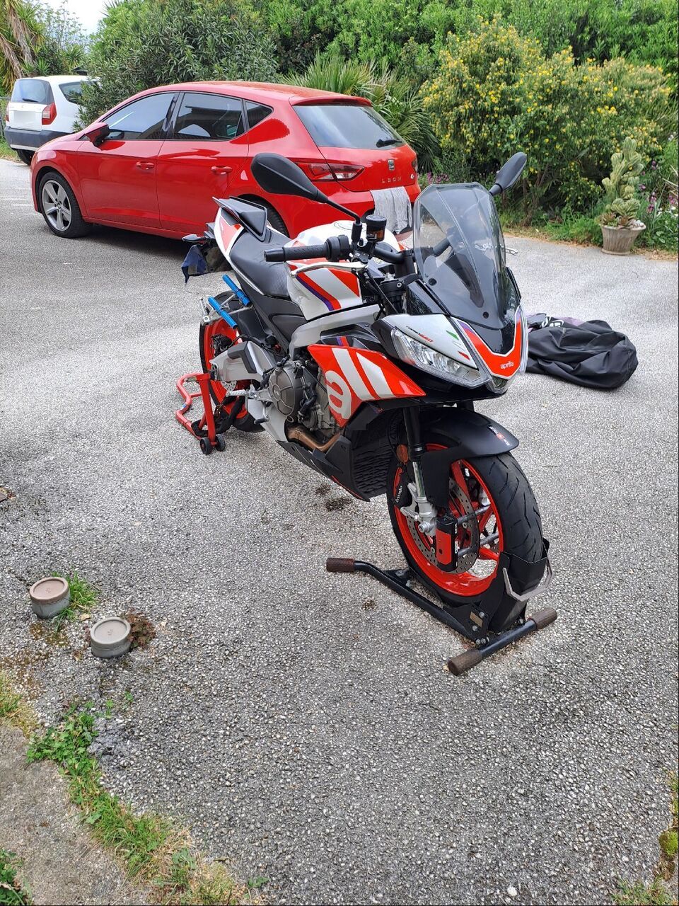 Photo APRILIA TUONO 660