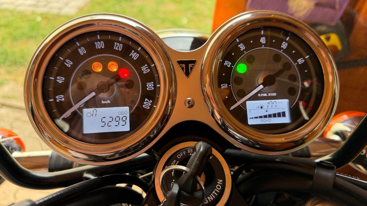 Photo TRIUMPH BONNEVILLE