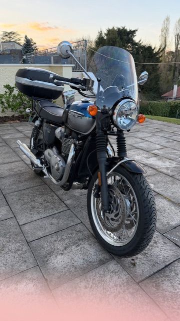 Photo TRIUMPH BONNEVILLE