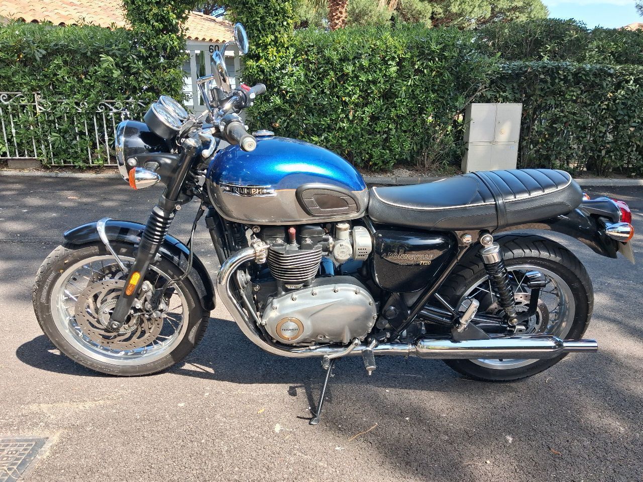 Photo TRIUMPH BONNEVILLE