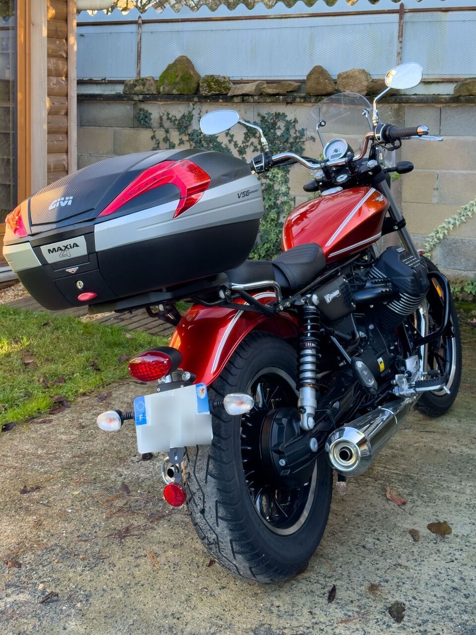 Photo MOTO GUZZI V9 850 ABS