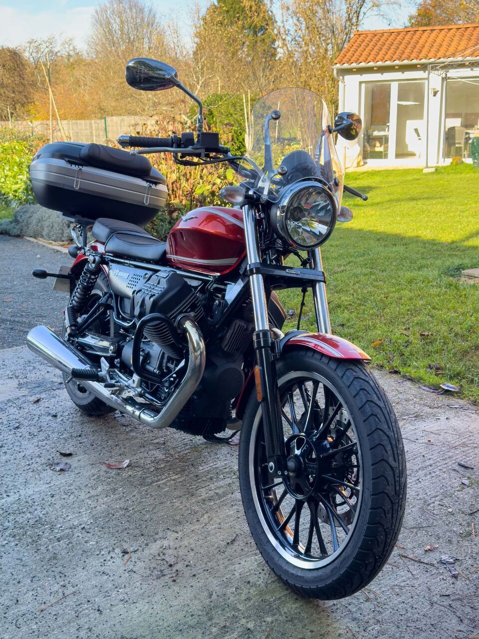 Photo MOTO GUZZI V9 850 ABS