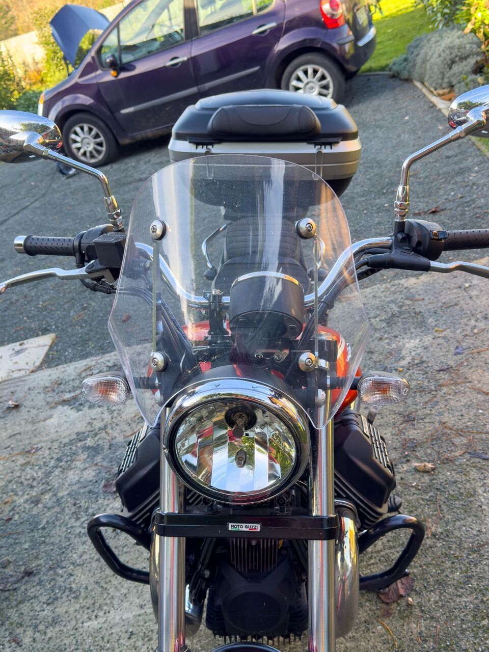 Photo MOTO GUZZI V9 850 ABS