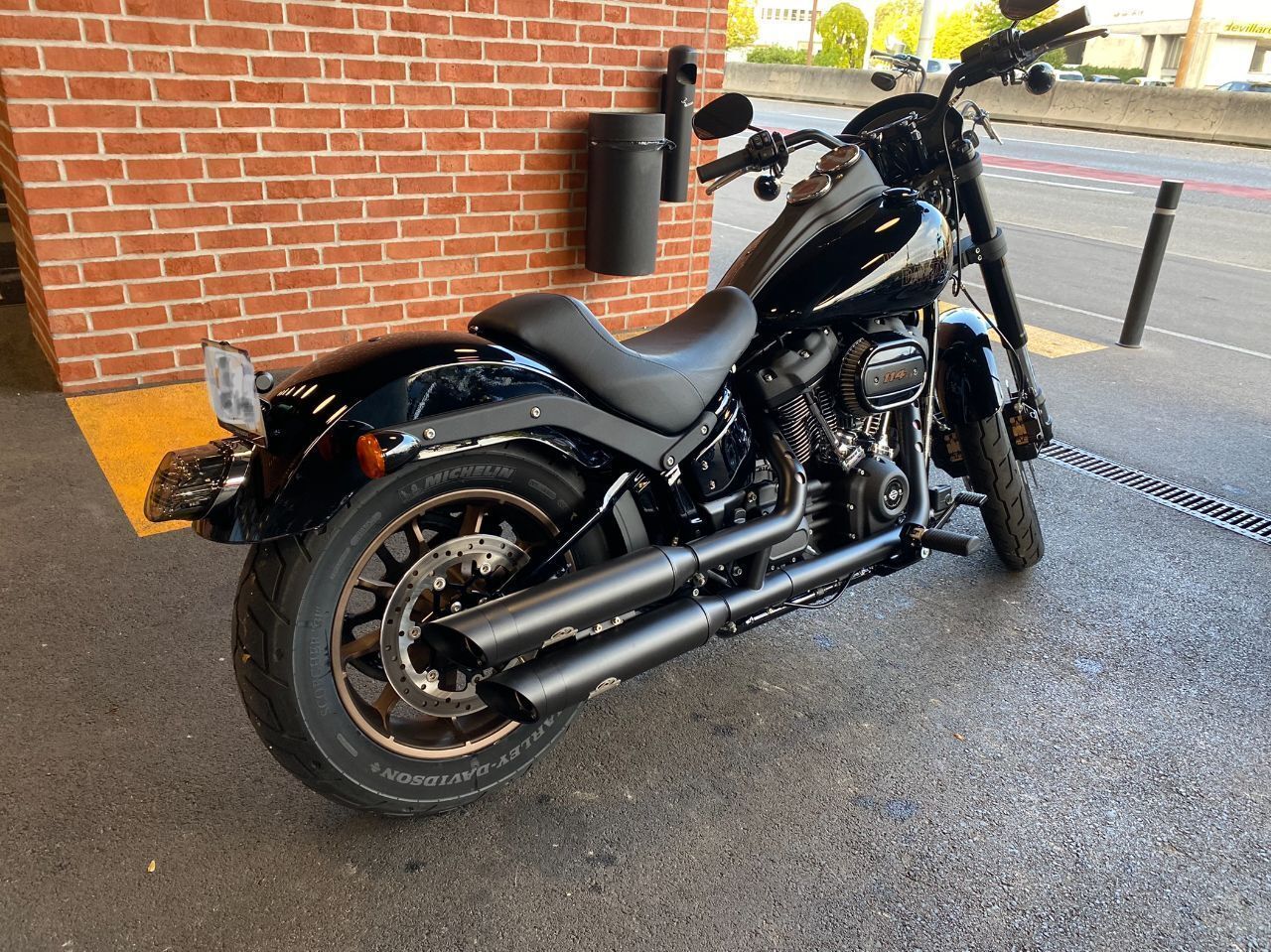 Photo HARLEY DAVIDSON LOW S